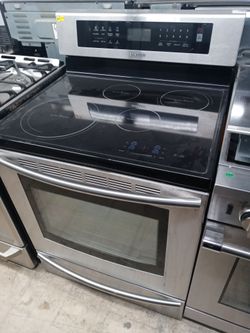 Samsung stainless steel induction glass-top stove - Free delivery