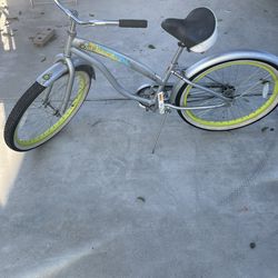 Diamondback cruiser bike