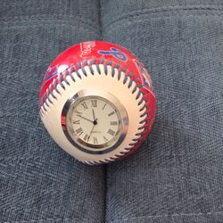 Phillies baseball clock perfect condition