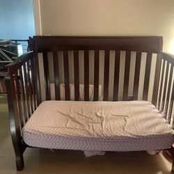 Toddler Bed/Crib