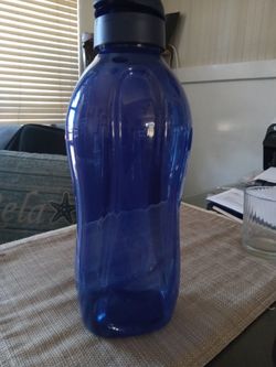 TUPPERWARE