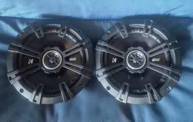 Kicker DSC650 6.5 inch speakers with grills