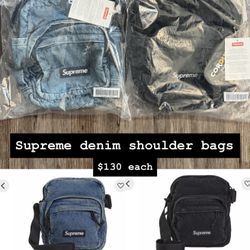 Supreme Denim Shoulder Bags 