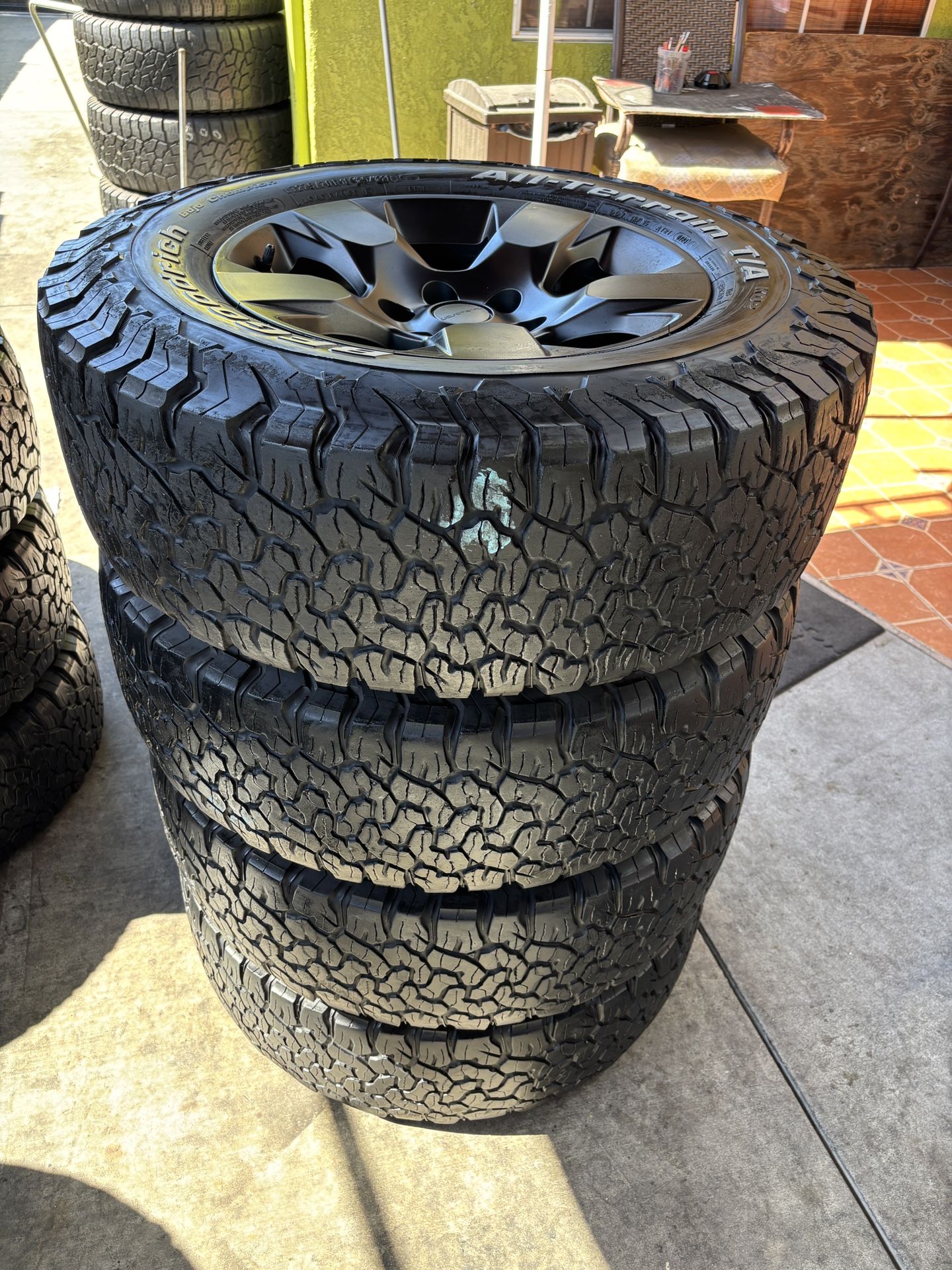 BFGOODRICH KO2 LT275/70R18 FOR CHEVROLET 