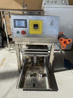 Semi-Automatic Tray Sealer / Food Packaging Machine w/ Film Roll – Commercial Grade
