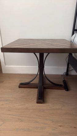 Magnolia wood table