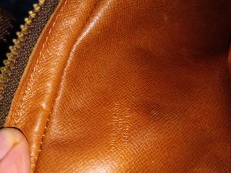 LV purse
