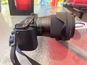 Sony ZVE 10 w/ 16mm lens