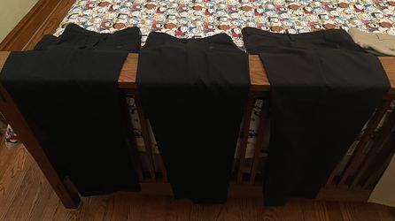 Set Of 4 30X30 Black & Beige Dress Pants Like New