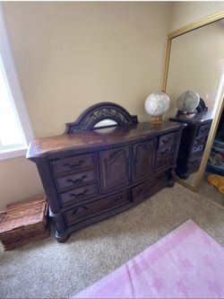 Dresser