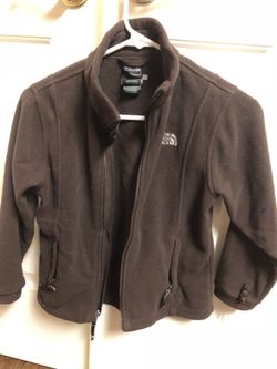 Size small kids girl!!! In great condition