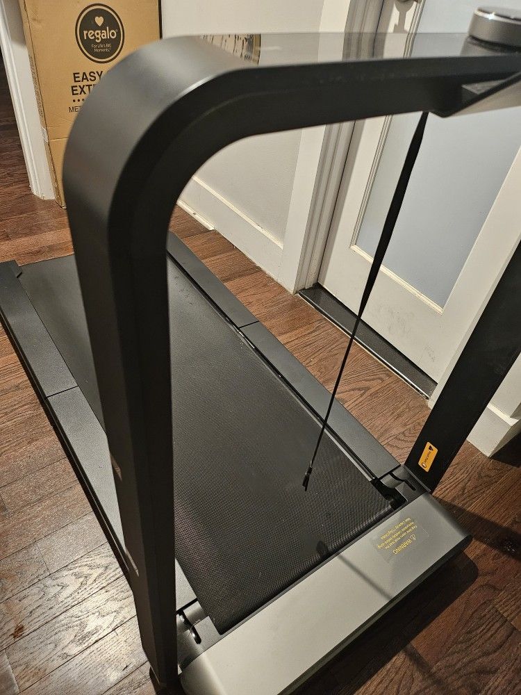 Folding Treadmill! Walkingpad X21 Great Condition