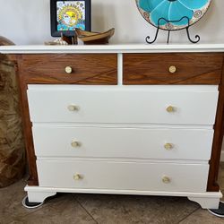 Gorgeous VINTAGE /Boho Dresser With 5 Drawers