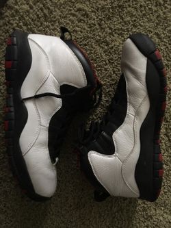 Jordan X black/red/white Chicago Bulls size 11 $90