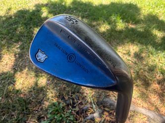 Wilson FG Tour Traction Control Sand Wedge 56/14 Degree