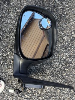 Toyota Sequoia Door Mirror 