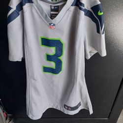 Women's Seattle Seahawks Football Jersey Nike #3 Russell Wilson Authentic  NFL Pro Shop for Sale in Marysville, WA - OfferUp