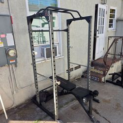 Squat Rack With adjustable weight bench