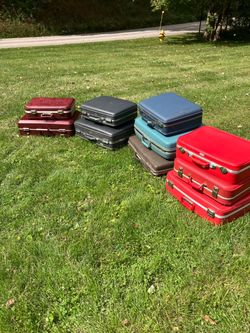 LOT of 10 Vintage Suitcases - $15 EACH or Buy 2 or more at $10 EACH 🧳