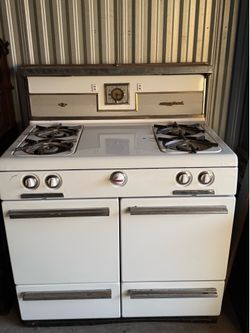 Detroit Jewel Gas Stove