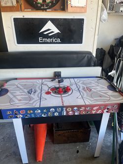 Air hockey table/ mid size