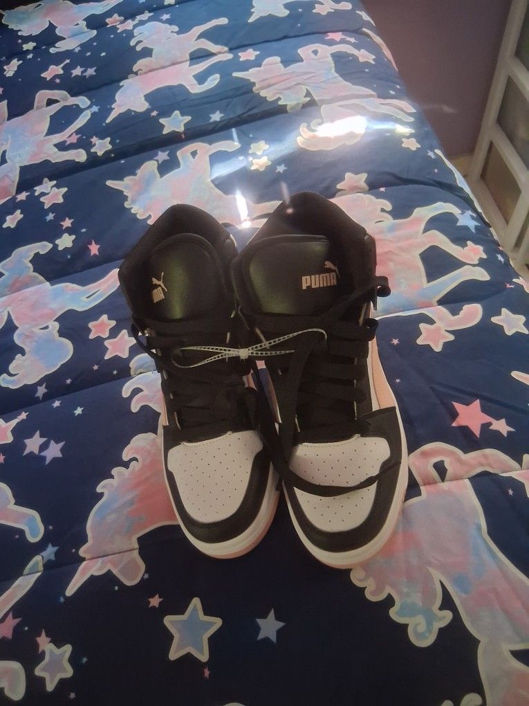 Puma Shoes Size 9/12