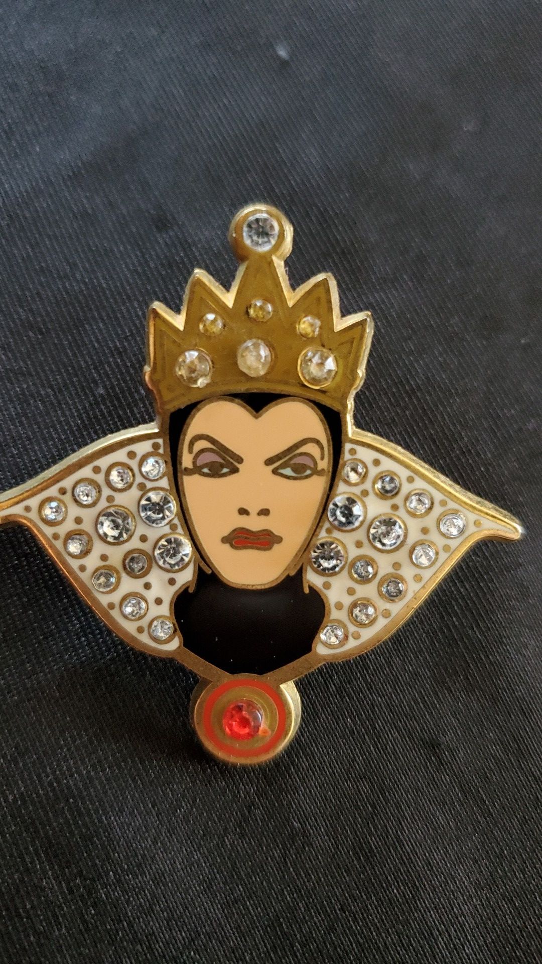 Snow White Evil Queen pin