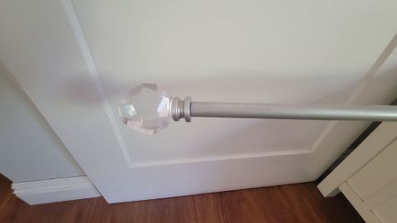 Adjustable Curtain Rod