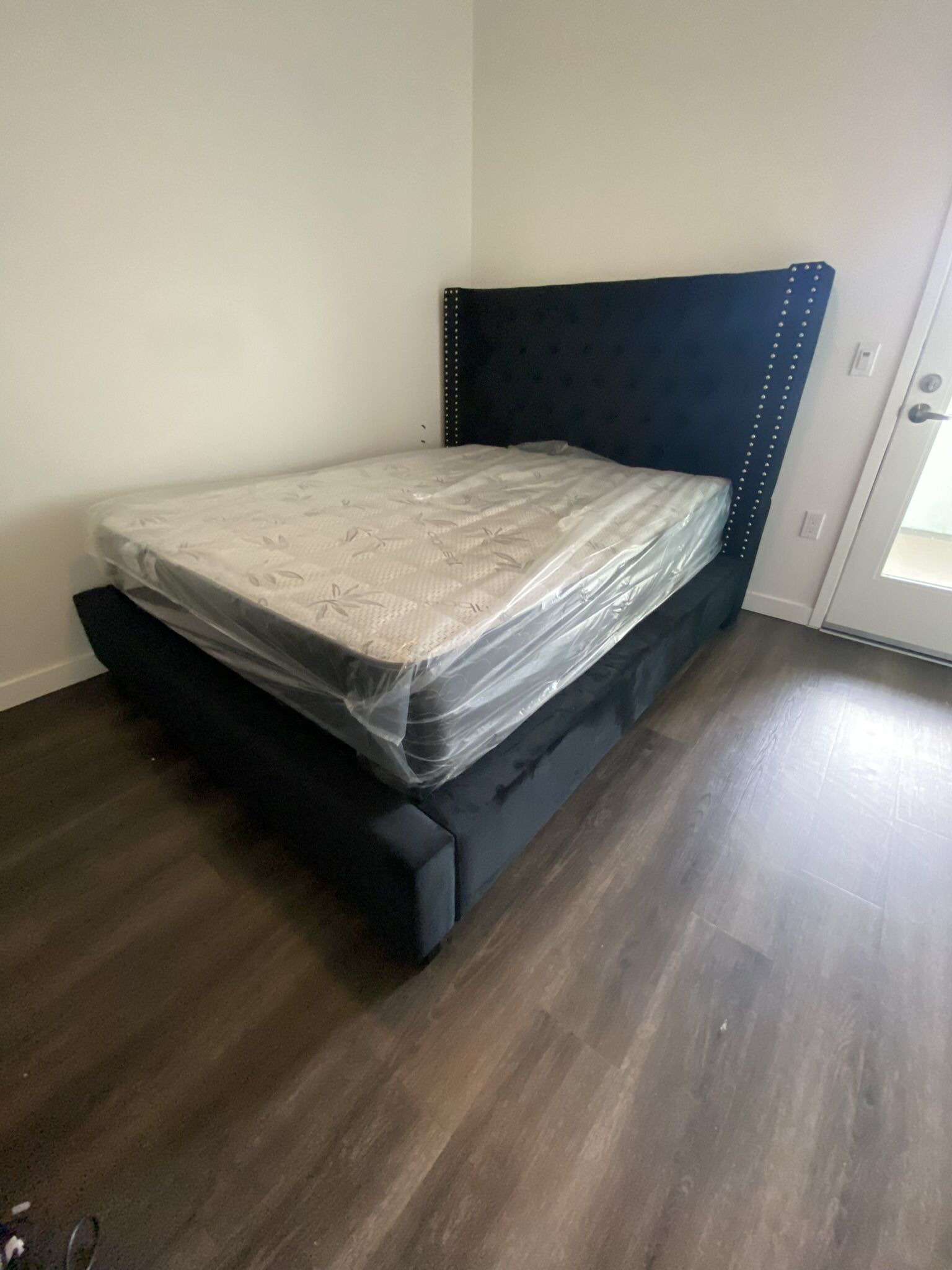 Queen Size Bed Frame With Mattress Included 