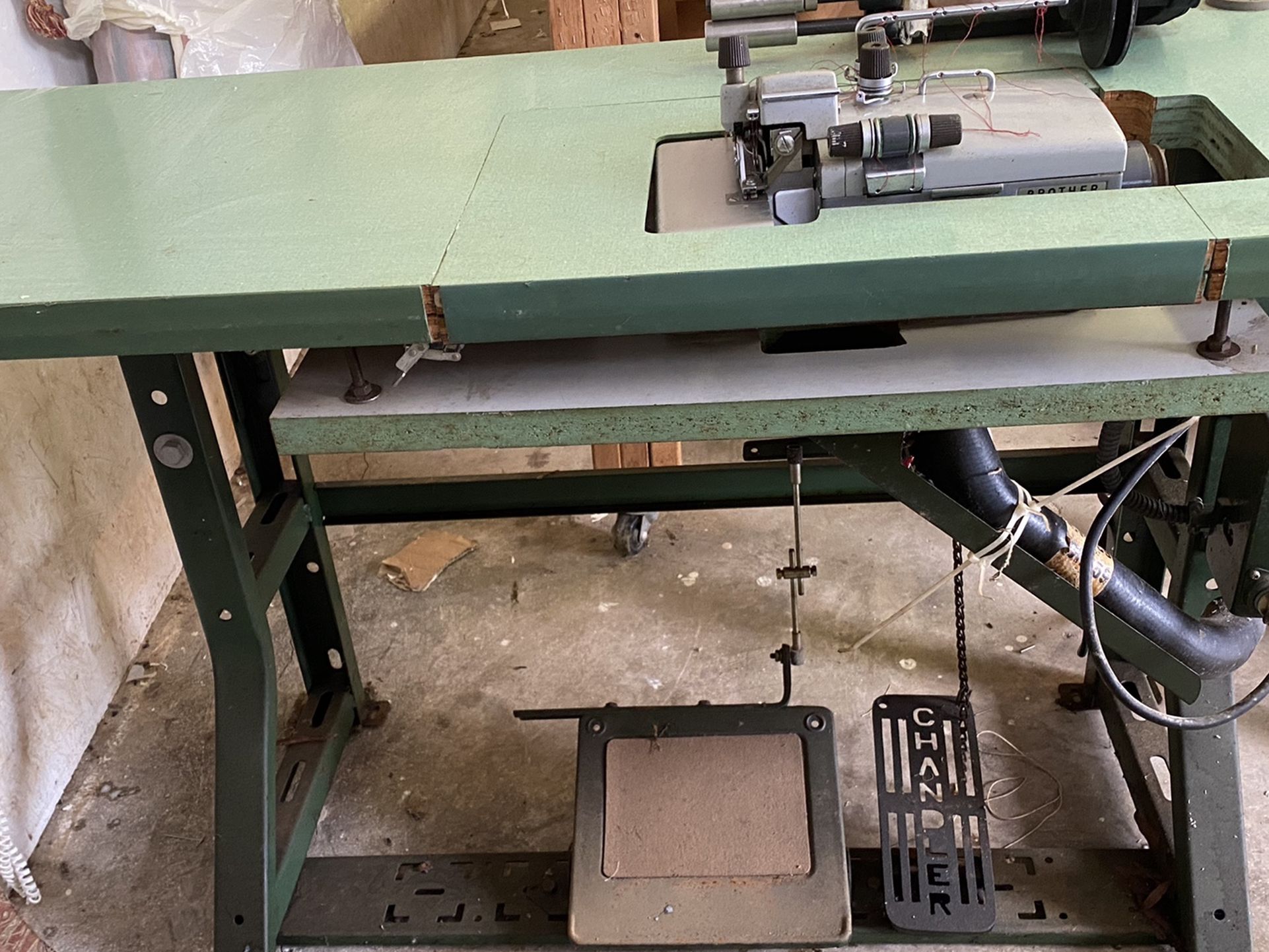 Commercial Sewing Machines 7 /total . Therew are 3 Singer Machines , 1 U.S. ,1 Tacsew, 1 Chandler 60 , And 1 Brother / Chandler