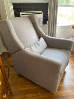 Babyletto Kiwi Electronic Recliner & Swivel Glider