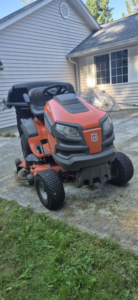 HUSQUVARNA Fast Tractor Super Capacity