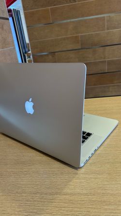 Apple MacBook Pro 15” Retina i7/16GB/500GB SSD $350