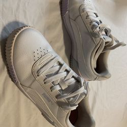 Puma White Sneakers with Streamlined Design and Mesh Upper