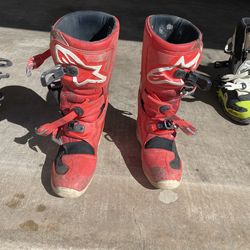 Dirt bike boots