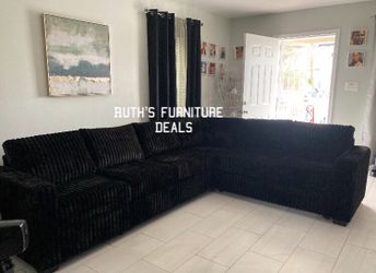 Gorgeous‼️ 4-Pc Black Corduroy Sectional Sofa