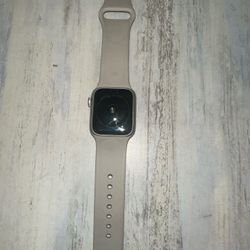 Apple Watch SE version 10.6.1
