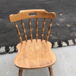 Very Good Condition Hardwood Chair 
