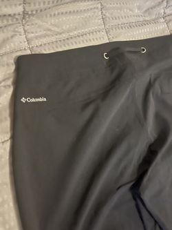 Columbia Omni Shield Advanced Repellency Womens Black Hiking Pants Sz 8 for  Sale in Lakewood, WI - OfferUp