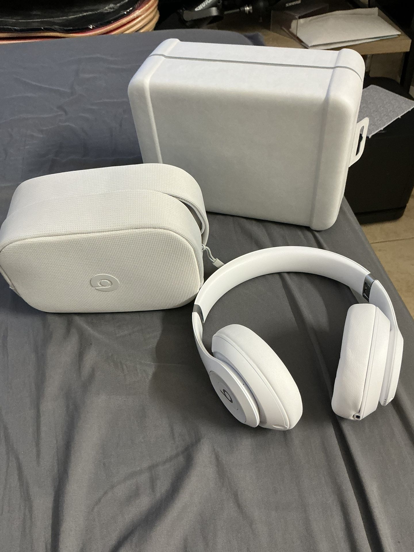 Beats Studio Pro
