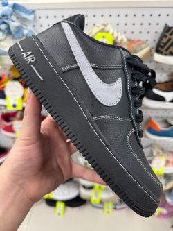 NIKE AIR FORCE 1 LV8 BLACK WOLF GREY SIZE 6Y SNEAKERS LIKE NEW ENTRUPY VERIFIED