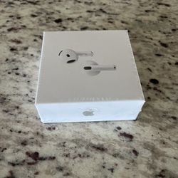 Apple AirPods Pro 2 & 4
