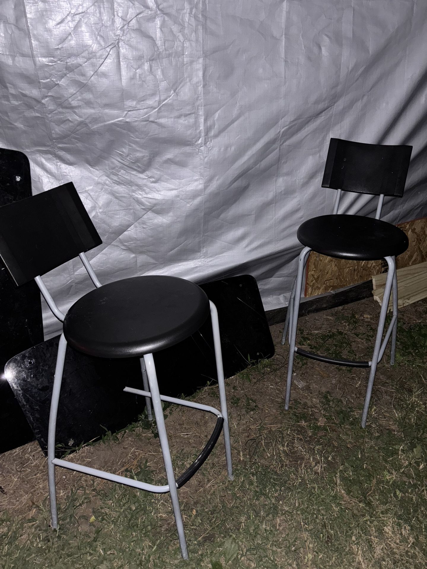Black And Silver bar Stools: IKEA Plastic & Metal bar Stools