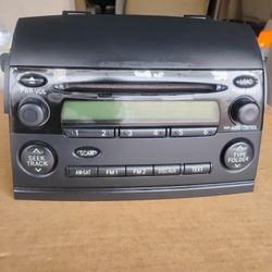 2010 Toyota Sienna Used Radio Cd Player $80