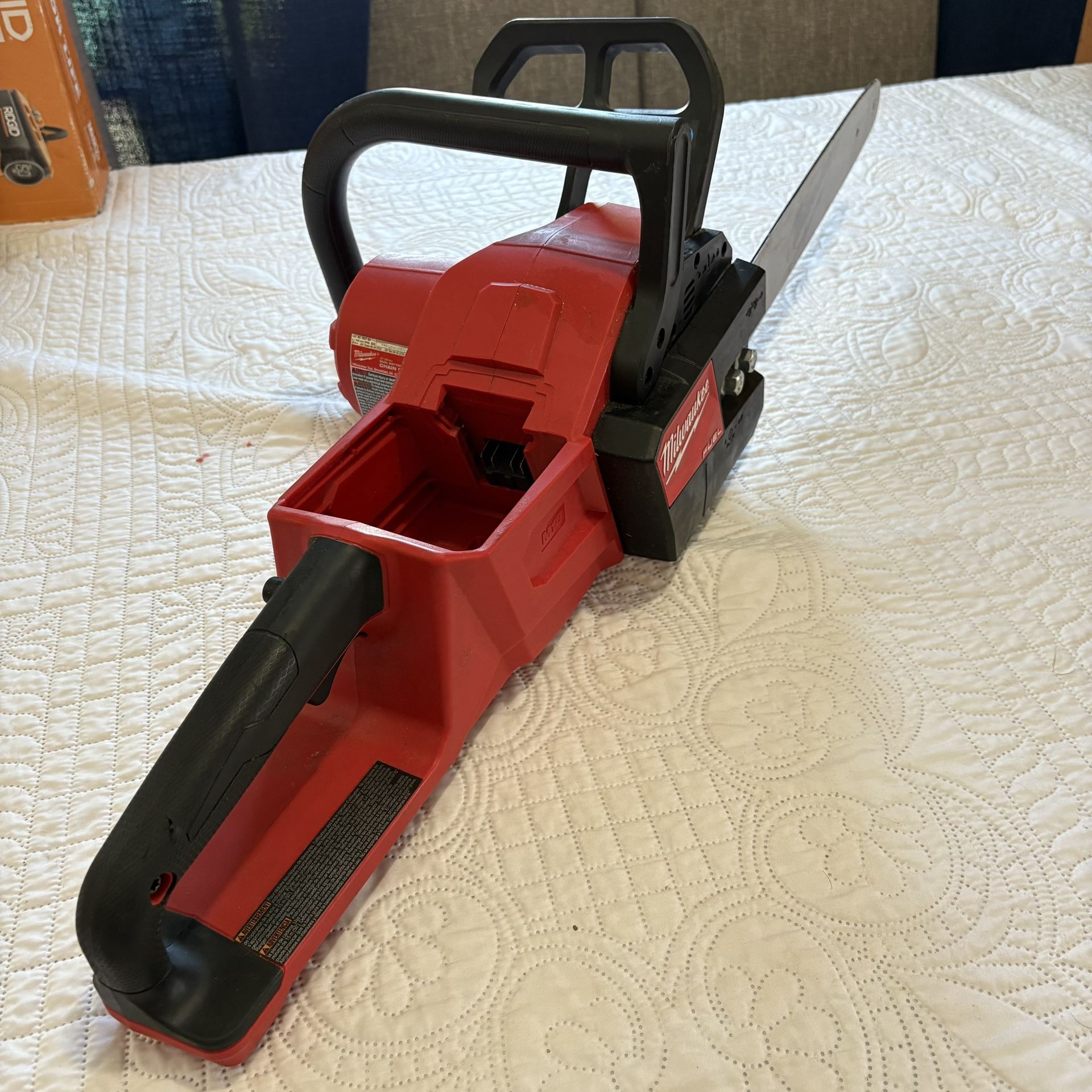 Milwaukee M18 FUEL Rear Handle Chainsaw (no Chain)