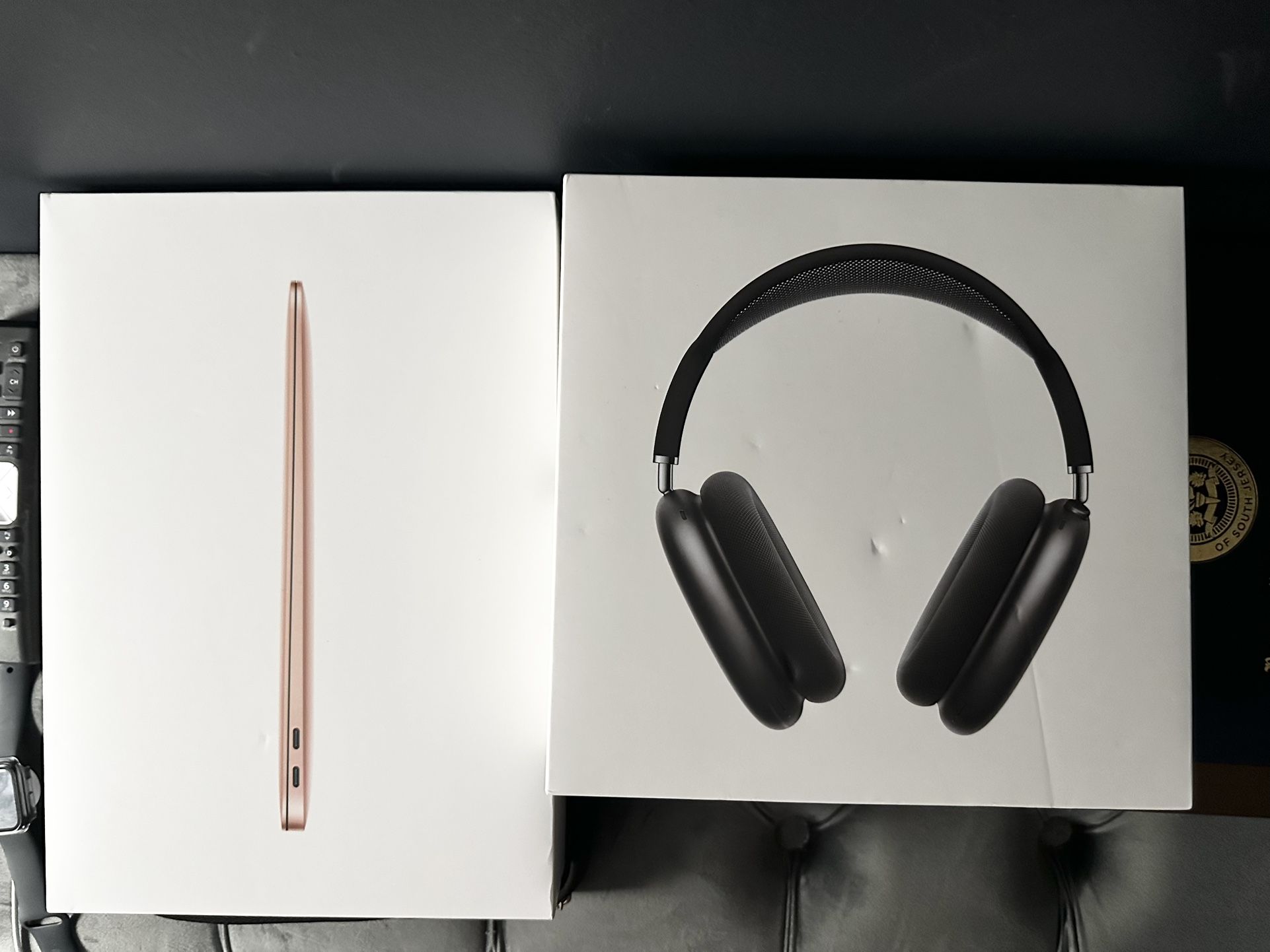 BUNDLE MacBook Air & AirPods Max
