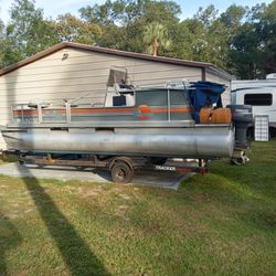 1986 Pontoon Boat