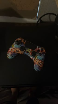PS4 Controller with Graffiti Skin