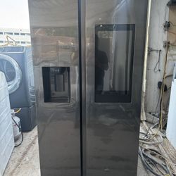 SAMSUNG REFRIGERATOR 