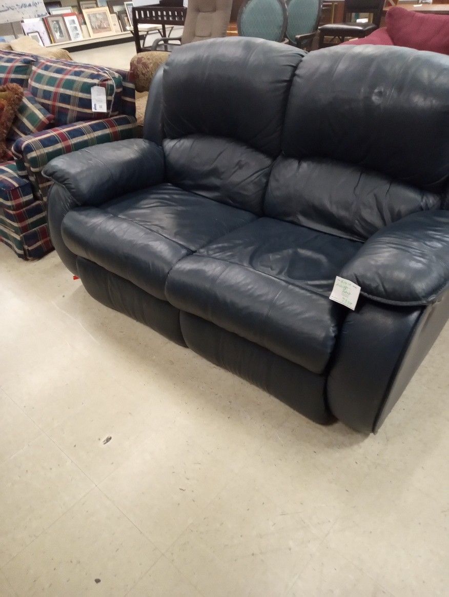 Nayy Blue Recliner Both Side Recline Leather Good Condition 